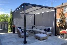 retractable shade structure